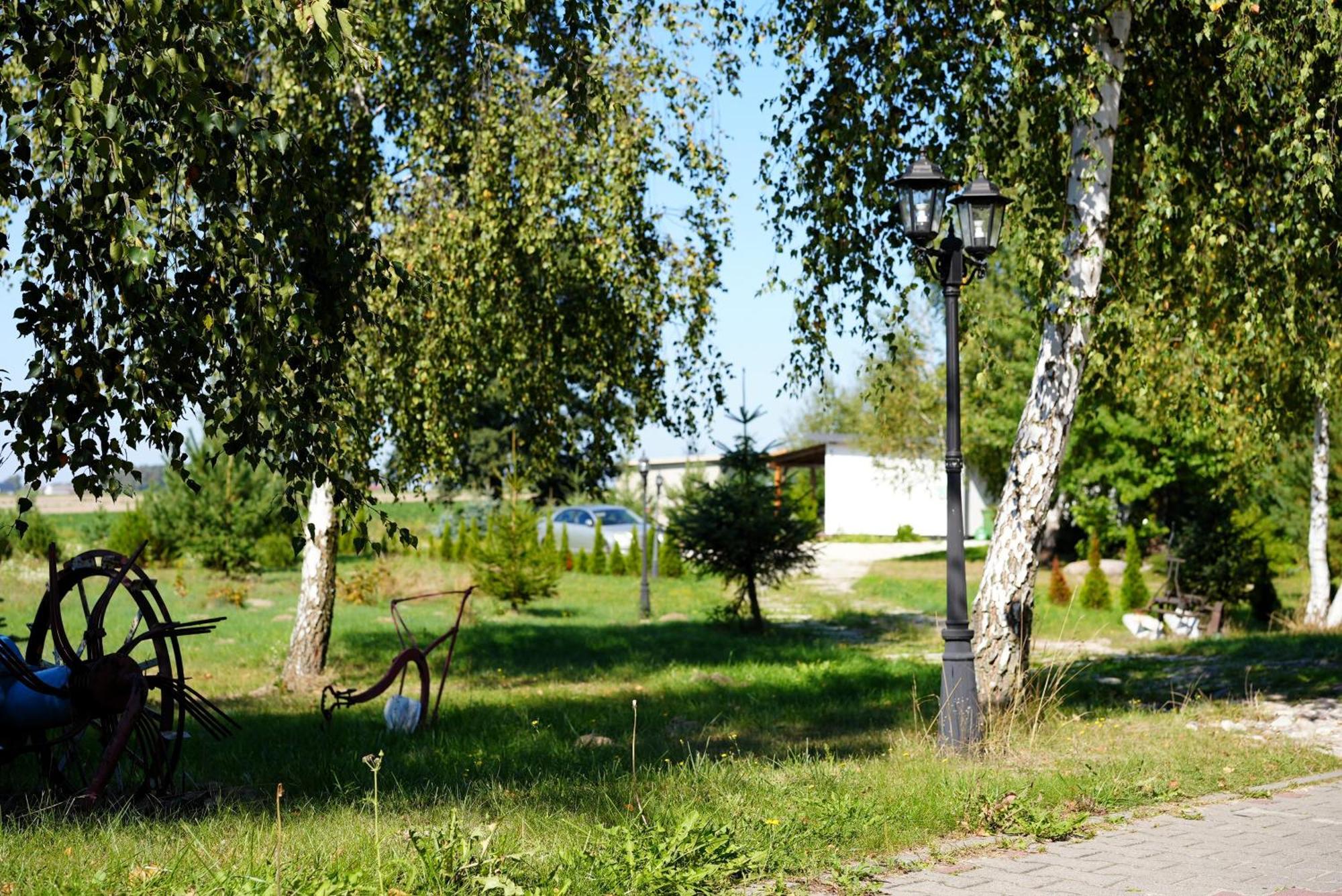 "Route 62" Airport Modlin Villa Golawin Exteriör bild